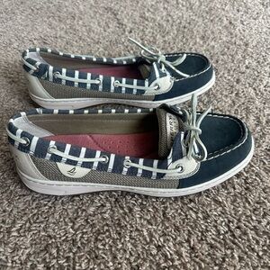 Sperry Blue and White Loafers with Classic Design